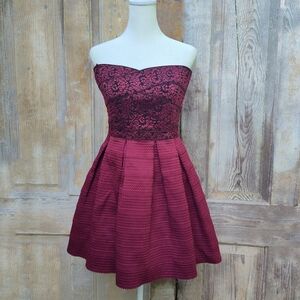 Maroon Embroidery Mini Strapless Cocktail Party Dress